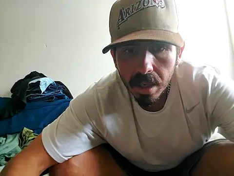 Snapshot of hoociedaddy24 chatting on December 18, 2025, 9:40 pm hoociedaddy24 online show from December 18, 2025, 9:40 pm