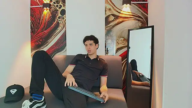 Snapshot of ISRAEL_GRAY chatting on November 1, 2025, 7:30 pm ISRAEL GRAY online show from November 1, 2025, 7:30 pm