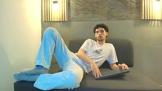 Snapshot of ISRAEL_GRAY chatting on October 15, 2025, 7:11 pm ISRAEL GRAY online show from October 15, 2025, 7:11 pm