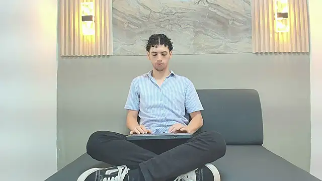 Snapshot of ISRAEL_GRAY chatting on October 7, 2025, 7:15 pm ISRAEL GRAY online show from October 7, 2025, 7:15 pm