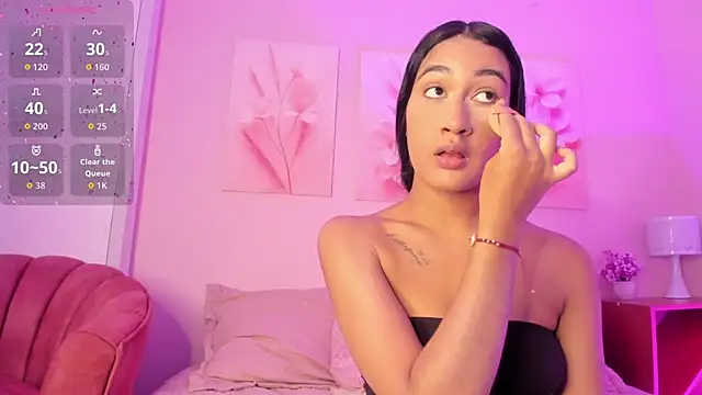 Snapshot of Nikolbrice chatting on October 12, 2025, 7:04 pm Nikolbrice online show from October 12, 2025, 7:04 pm