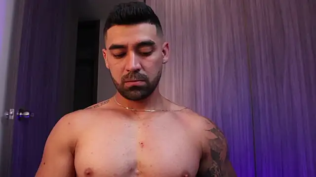 Snapshot of SOY_MIKE chatting on November 15, 2025, 3:21 am SOY MIKE online show from November 15, 2025, 3:21 am