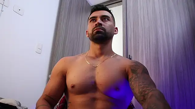 Snapshot of SOY_MIKE chatting on November 19, 2025, 1:00 pm SOY MIKE online show from November 19, 2025, 1:00 pm