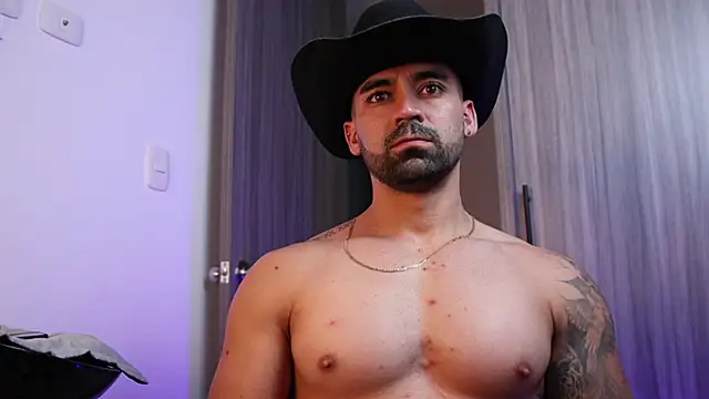 Snapshot of SOY_MIKE chatting on November 4, 2025, 1:53 am SOY MIKE online show from November 4, 2025, 1:53 am