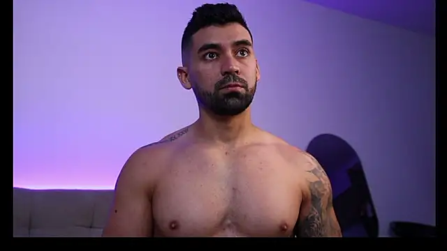 Snapshot of SOY_MIKE chatting on February 7, 2026, 2:30 am SOY MIKE online show from February 7, 2026, 2:30 am