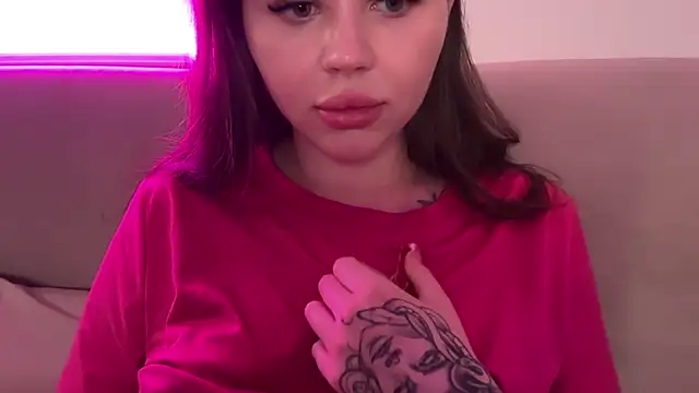 AlmaryKim online show from March 11, 2026, 8:14 pm