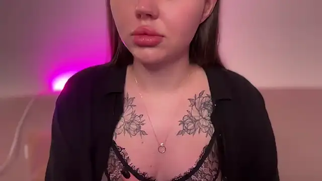 Snapshot of AlmaryKim chatting on February 13, 2026, 8:42 pm AlmaryKim online show from February 13, 2026, 8:42 pm