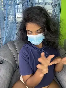 Snapshot of SukiyamaAsia chatting on October 31, 2025, 8:00 am SukiyamaAsia online show from October 31, 2025, 8:00 am