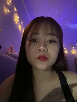 jun-xinh09 online show from October 2, 2025, 9:51 pm
