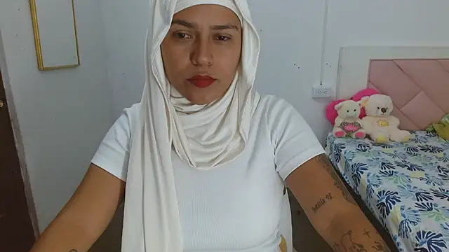 Nadia hasbun online show from October 8, 2025, 11:23 am