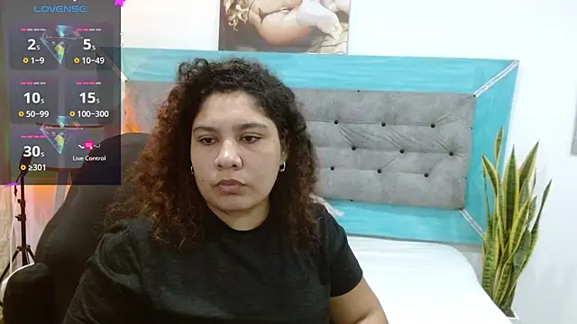 roxx iie online show from October 8, 2025, 2:35 am