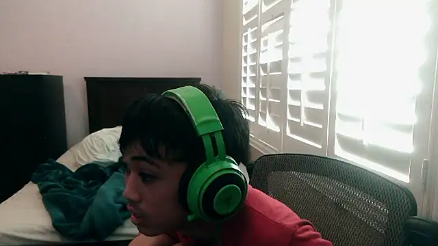 youngasianboy2007 online show from February 8, 2026, 8:39 pm