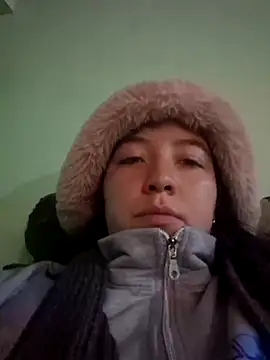 annyaparis online show from October 5, 2025, 3:52 am