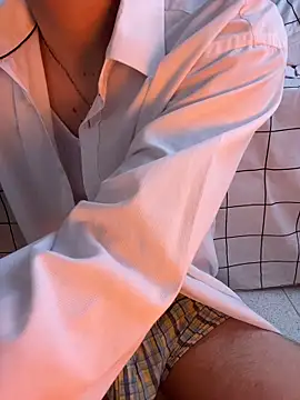 Snapshot of LiamMyst chatting on October 19, 2025, 1:03 pm LiamMyst online show from October 19, 2025, 1:03 pm