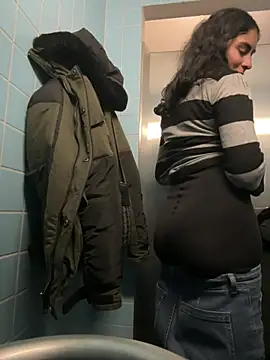 Snapshot of latingangsex chatting on February 19, 2026, 6:16 pm latingangsex online show from February 19, 2026, 6:16 pm