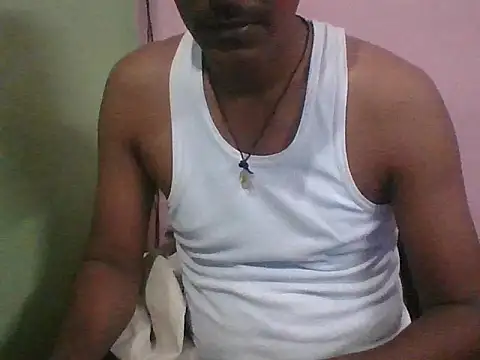 DesiLoverOnCam online show from October 3, 2025, 7:43 am