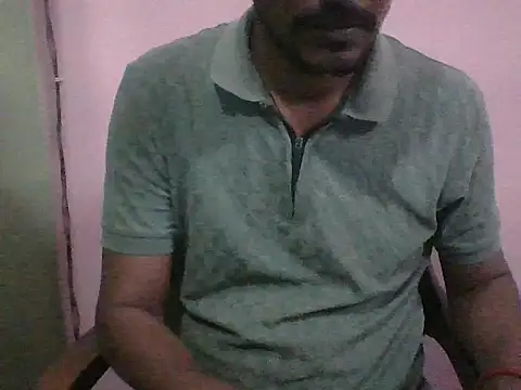 DesiLoverOnCam online show from October 2, 2025, 4:32 pm