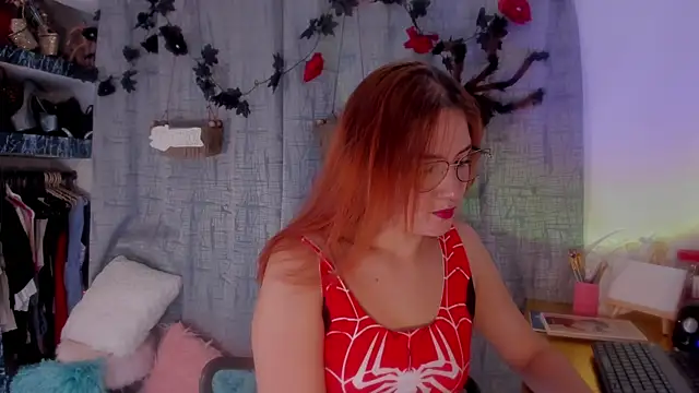 AmaruBloom online show from October 25, 2025, 3:28 am