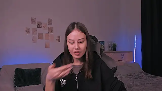 Snapshot of adelle046 chatting on October 20, 2025, 10:49 am adelle046 online show from October 20, 2025, 10:49 am