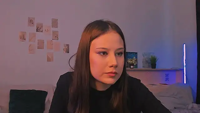 Snapshot of adelle046 chatting on October 3, 2025, 9:55 am adelle046 online show from October 3, 2025, 9:55 am