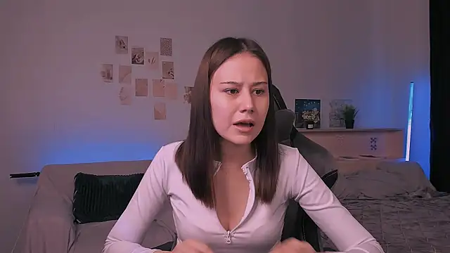 Snapshot of adelle046 chatting on October 18, 2025, 9:22 am adelle046 online show from October 18, 2025, 9:22 am