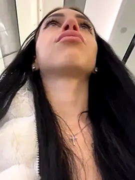 Snapshot of ilariea_girl chatting on November 8, 2025, 6:44 pm ilariea girl online show from November 8, 2025, 6:44 pm