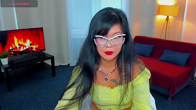 BeckySunday online show from October 1, 2025, 12:42 pm