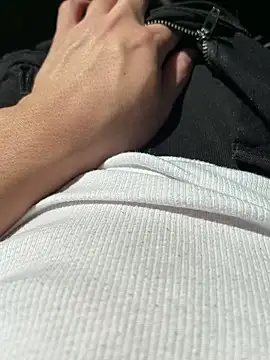 kumatan3434 online show from October 6, 2025, 4:02 am