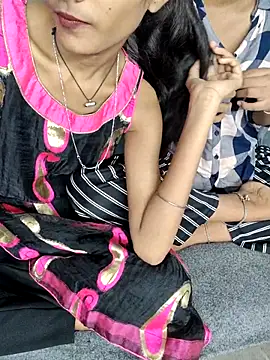 Unique girls90 online show from March 12, 2026, 3:49 pm