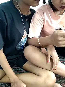 Snapshot of Unique_girls90 chatting on February 11, 2026, 5:18 am Unique girls90 online show from February 11, 2026, 5:18 am