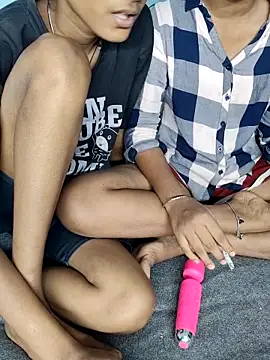 Unique girls90 online show from March 11, 2026, 4:56 pm