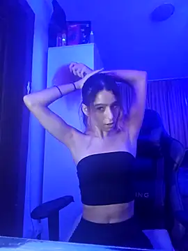 YuriXo online show from November 20, 2025, 4:57 am