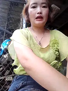 Snapshot of Bum_538 chatting on October 14, 2025, 12:33 am Bum 538 online show from October 14, 2025, 12:33 am