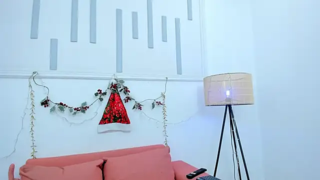 chloejhonson online show from November 28, 2025, 12:05 pm