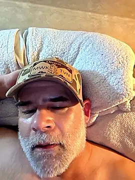 DeeBestEver online show from December 22, 2025, 2:39 pm