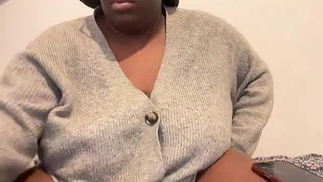 Snapshot of nanaisbackk chatting on November 9, 2025, 12:20 pm nanaisbackk online show from November 9, 2025, 12:20 pm