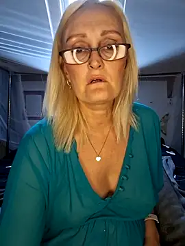 Snapshot of Jenny_Blum chatting on October 9, 2025, 8:15 am Jenny Blum online show from October 9, 2025, 8:15 am