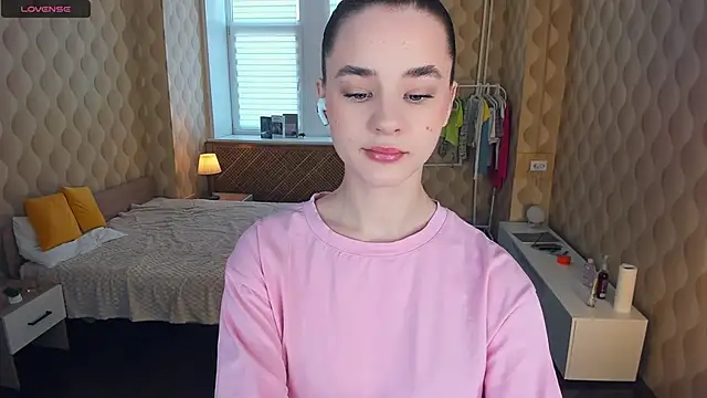 Snapshot of JinnyMcie chatting on November 1, 2025, 9:25 am JinnyMcie online show from November 1, 2025, 9:25 am