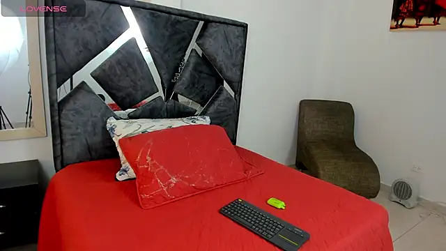 mia fox4 online show from November 18, 2025, 12:30 pm