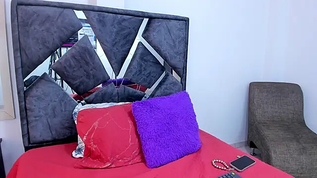 mia fox4 online show from December 2, 2025, 12:51 pm