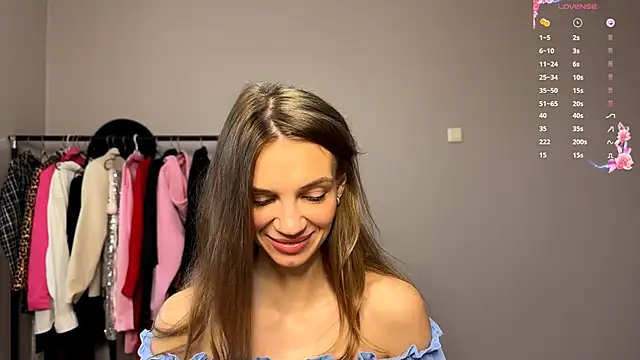 Snapshot of OdaMinty chatting on October 16, 2025, 6:32 am OdaMinty online show from October 16, 2025, 6:32 am