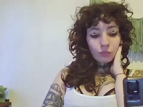 Snapshot of RebekahRose chatting on October 6, 2025, 9:37 pm RebekahRose online show from October 6, 2025, 9:37 pm