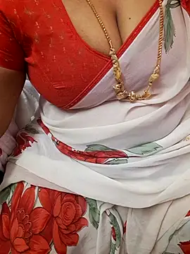 Snapshot of Tamil_Ammani chatting on November 14, 2025, 3:15 pm Tamil Ammani online show from November 14, 2025, 3:15 pm