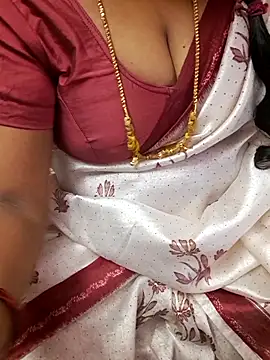 Snapshot of Tamil_Ammani chatting on October 8, 2025, 5:02 pm Tamil Ammani online show from October 8, 2025, 5:02 pm