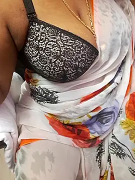 Snapshot of Tamil_Ammani chatting on October 4, 2025, 7:43 am Tamil Ammani online show from October 4, 2025, 7:43 am