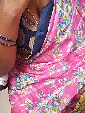 Snapshot of Tamil_Ammani chatting on October 15, 2025, 5:21 pm Tamil Ammani online show from October 15, 2025, 5:21 pm