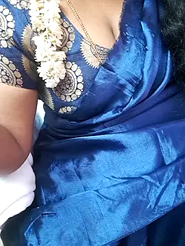 Snapshot of Tamil_Ammani chatting on October 11, 2025, 5:47 pm Tamil Ammani online show from October 11, 2025, 5:47 pm