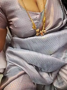 Snapshot of Tamil_Ammani chatting on October 28, 2025, 5:12 pm Tamil Ammani online show from October 28, 2025, 5:12 pm