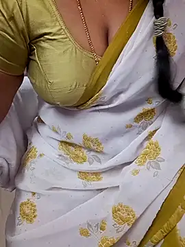 Snapshot of Tamil_Ammani chatting on October 17, 2025, 4:38 am Tamil Ammani online show from October 17, 2025, 4:38 am