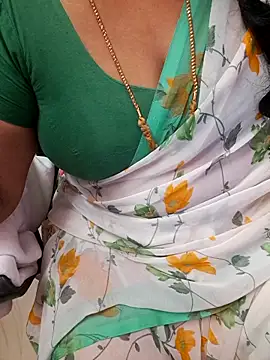 Snapshot of Tamil_Ammani chatting on October 10, 2025, 6:09 pm Tamil Ammani online show from October 10, 2025, 6:09 pm